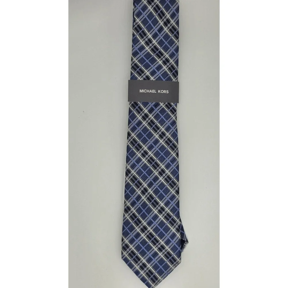 Michael Kors Men's Neck Tie White Navy Blue Silver Danner Silk Blend 69.50 NWT